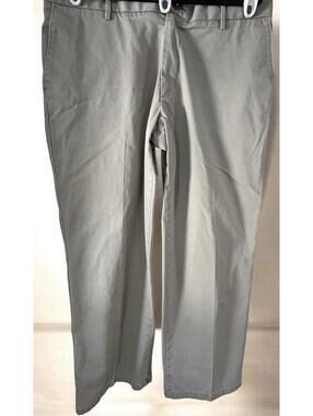 Dockers Men’s Straight Fit flat-front khaki pants beige W38 L28